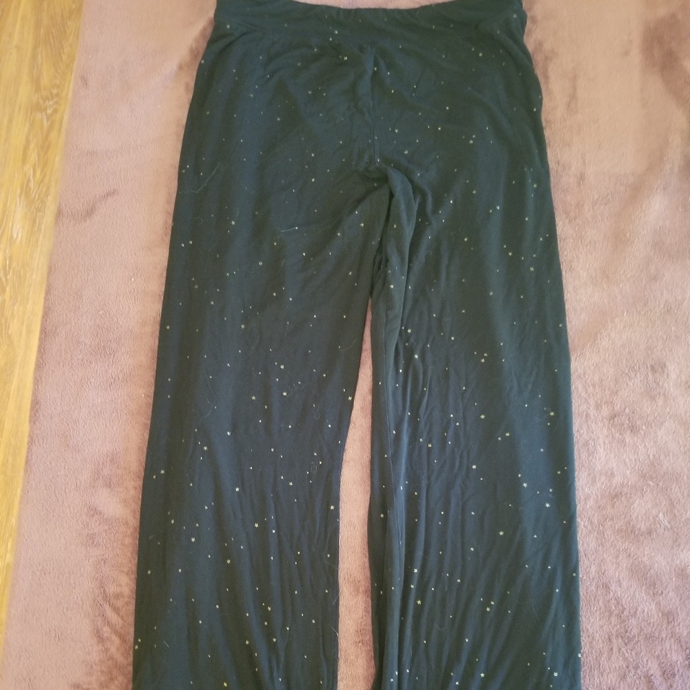 Lounging pants with stars